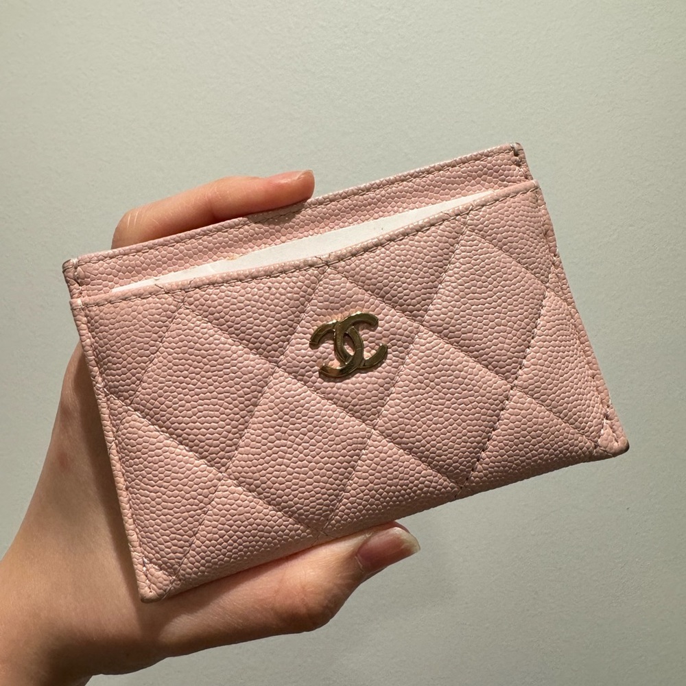 Baby pink CHANEL cardholder